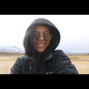 Meet your Posher, Alma